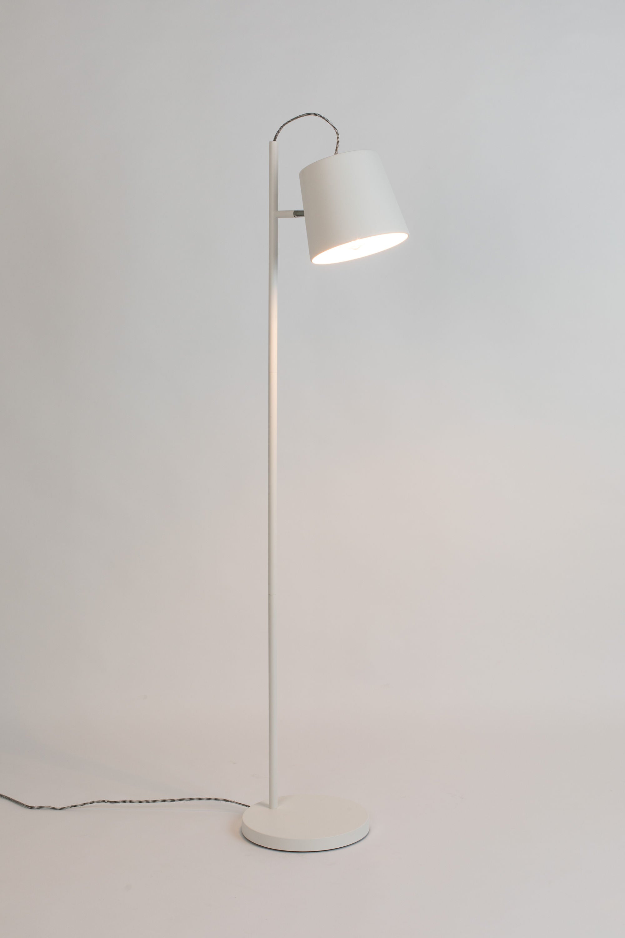 Zuiver Buckle Head White Floor Lamp